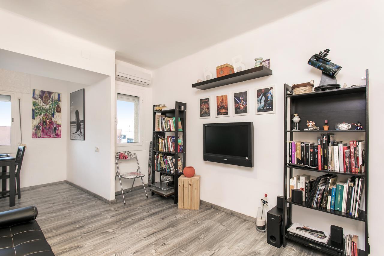 Apartamento Baba L'Hospitalet de Llobregat Exterior photo