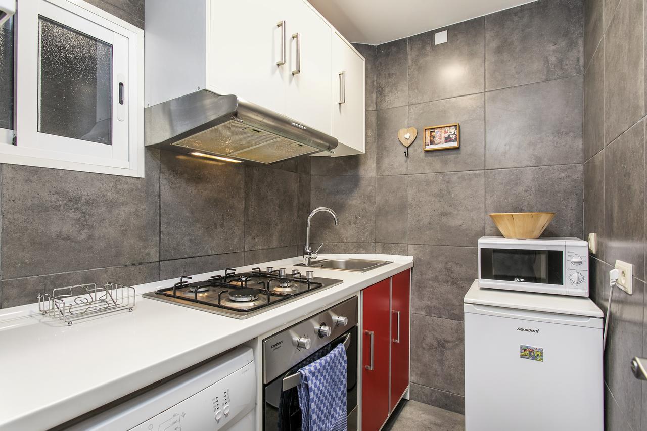 Apartamento Baba L'Hospitalet de Llobregat Exterior photo