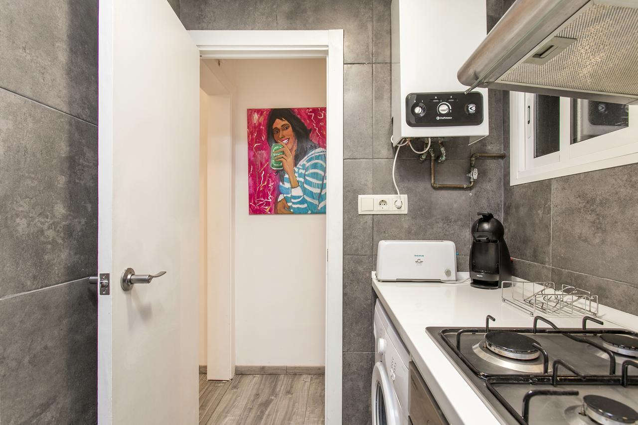 Apartamento Baba L'Hospitalet de Llobregat Exterior photo